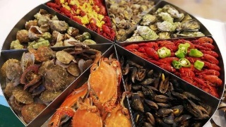 横山社区“洁美家园 喜迎国庆”:火狐电竞平台(图2) 火狐电竞平台