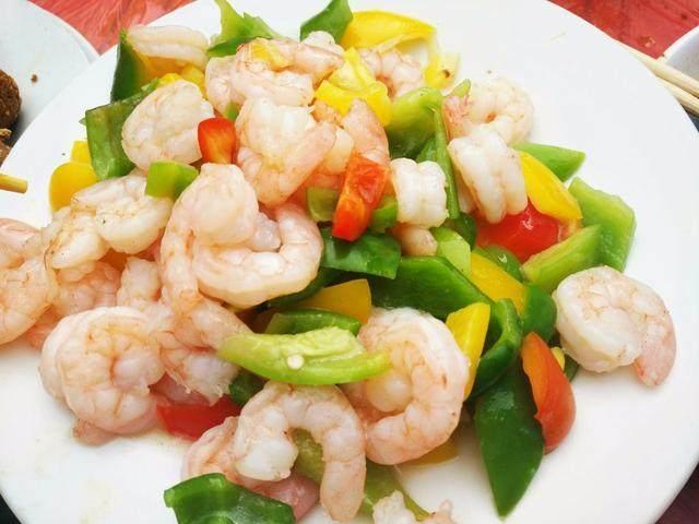 【整形精品】为什么好看的小姐姐都会去隆下巴【火狐电竞官网】(图2) 火狐电竞