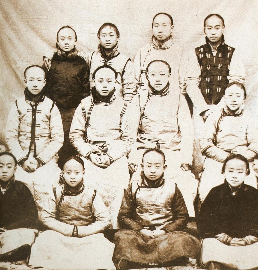 火狐电竞官网:健安邻居节 齐品百家宴(图1) 火狐电竞平台