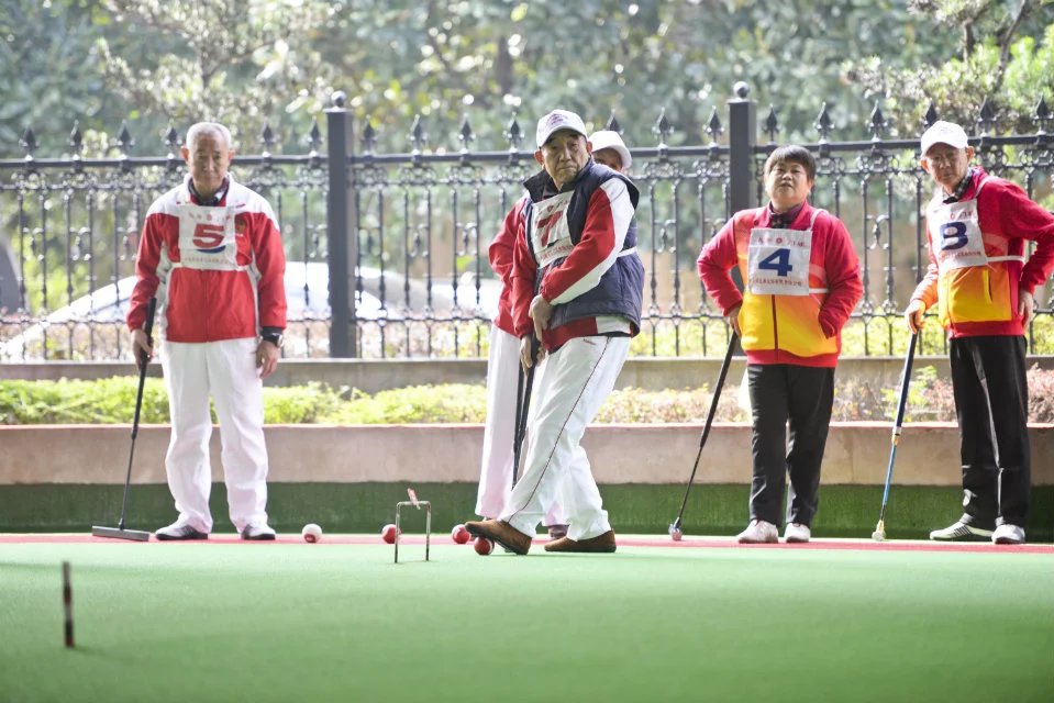 卢庚戌探店完美世界“V-PERFECT”密室快闪 神秘任务揭晓:火狐电竞(图2) 火狐电竞官网