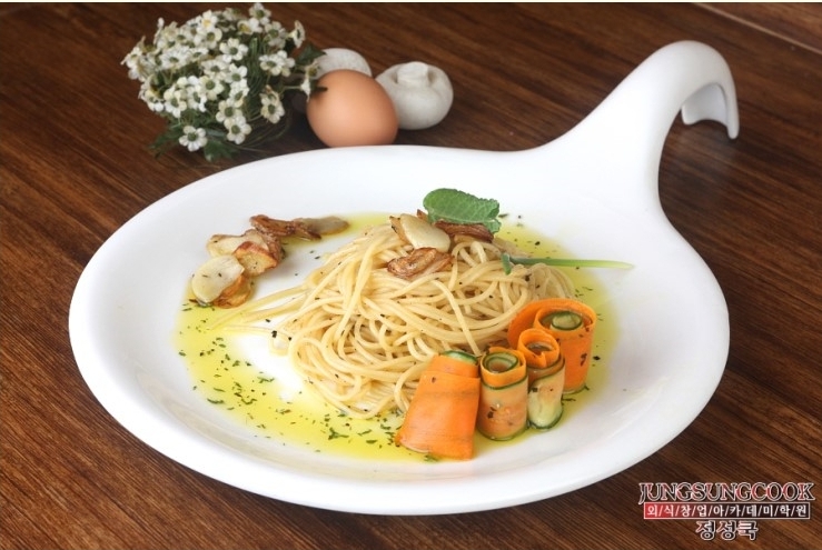 堡垒之夜手游微光怎么获得 微光服装获取介绍“火狐电竞平台”(图1) 火狐电竞官网